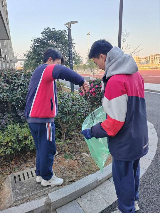 c27f336264e34f9a9bf0b215c492a99c.png c27f336264e34f9a9bf0b215c492a99c.png